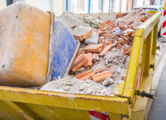 Jak legalnie pozbyć się odpadów budowlanych i wielkogabarytowych?