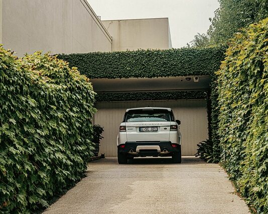 Z jakiego kraju pochodzi Land Rover?